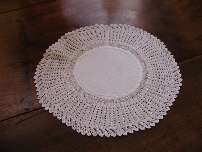 Charming round damask doily with knitted lace