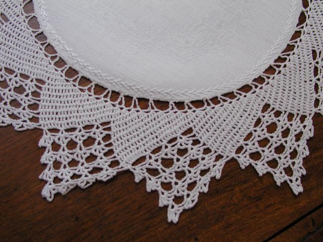 Gorgeous doily with damask linen (clover leaves) and stunning crochet lace