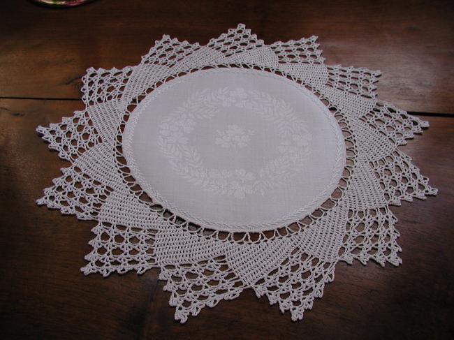 Gorgeous doily with damask linen (clover leaves) and stunning crochet lace