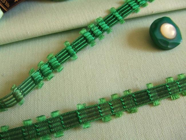 Merveilleux ruban en soie de couleur vert Emeraude, période 1900, 10mm