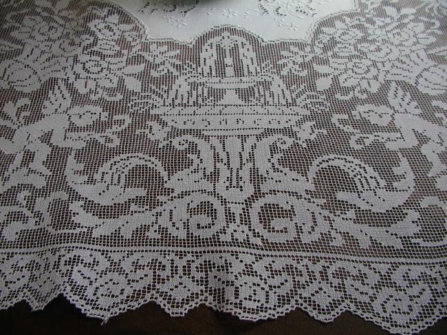 Absolutely breathtaking tablecloth with filet lace and Richelieu embroidery