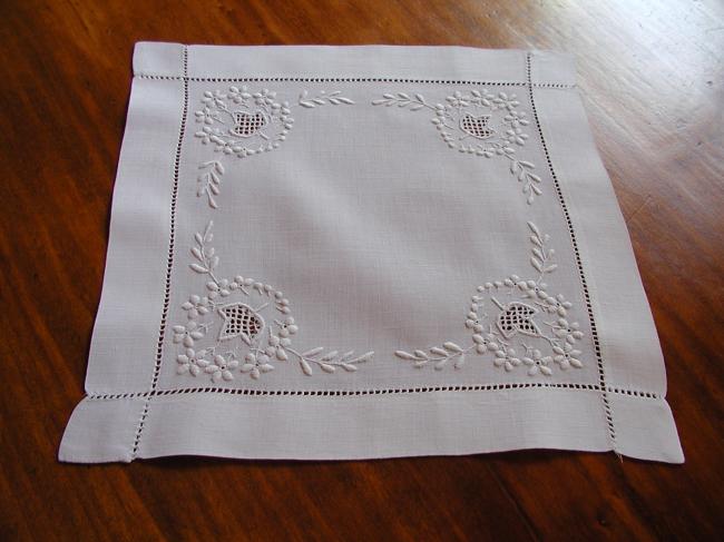 Wonderful doily with white and open works, circa 1900