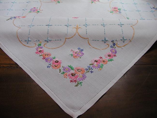 Really pretty tablecloth with lots of embroidered flowers