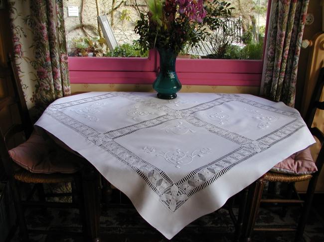 Spectacular tablecloth with Tenerife and drawn thread works, white embroidery