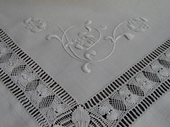 Spectacular tablecloth with Tenerife and drawn thread works, white embroidery