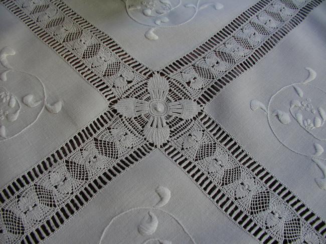 Spectacular tablecloth with Tenerife and drawn thread works, white embroidery