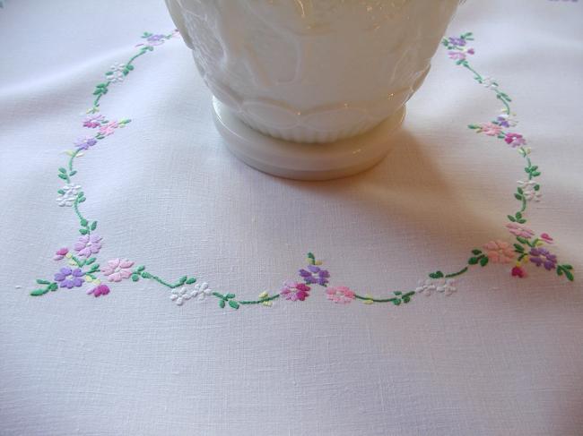 Breathtaking tablecloth with hand-embroidered  bouquets of verbena flowers