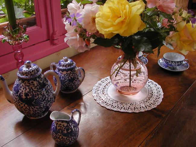 Lovely  hand made round doily with original lace