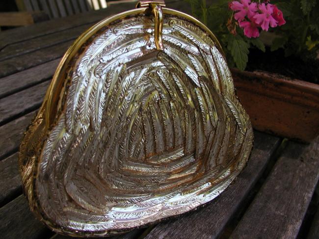 So sweet vintage evening bag with gold  feather shape sequins