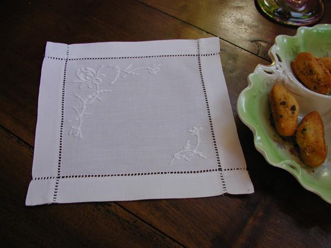 So charming embroidered honeysuckle squared doily