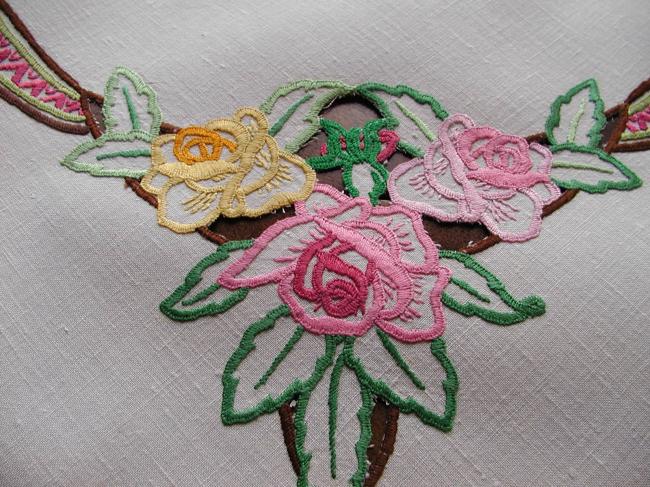 Lovely tablecloth with hand-embroidered red roses in Richelieu works 1930