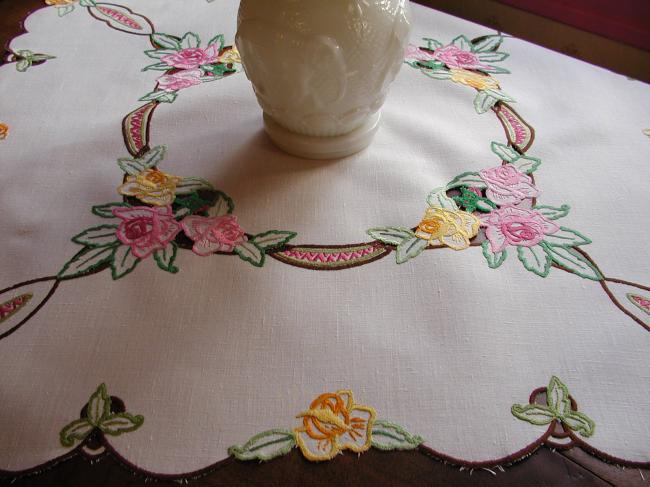 Lovely tablecloth with hand-embroidered red roses in Richelieu works 1930