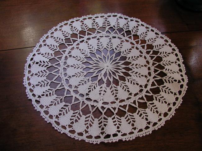 Lovely bobbin lace large round doily