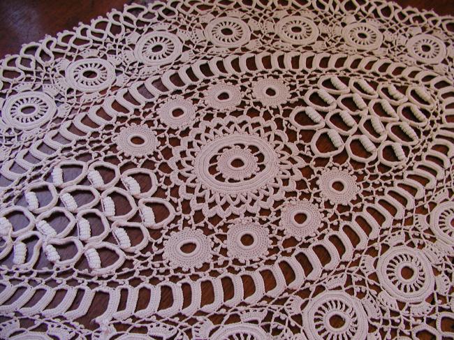 Stunning oval table centre in irish guipure lace