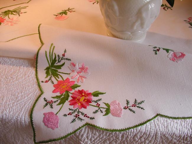 So adorable tablecloth with hand-embroidered bunches of flowers