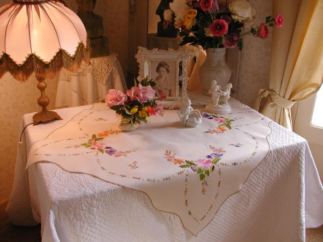 So sweet  tablecloth with hand-embroidered bunches of flowers