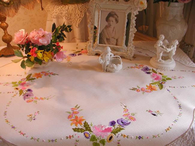 So sweet  tablecloth with hand-embroidered bunches of flowers