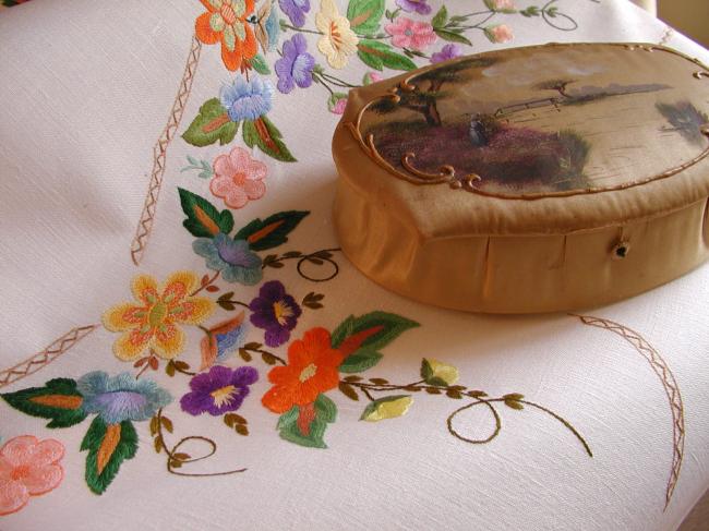 Spectacular tablecloth with hand-embroidered crown of flowers 1950