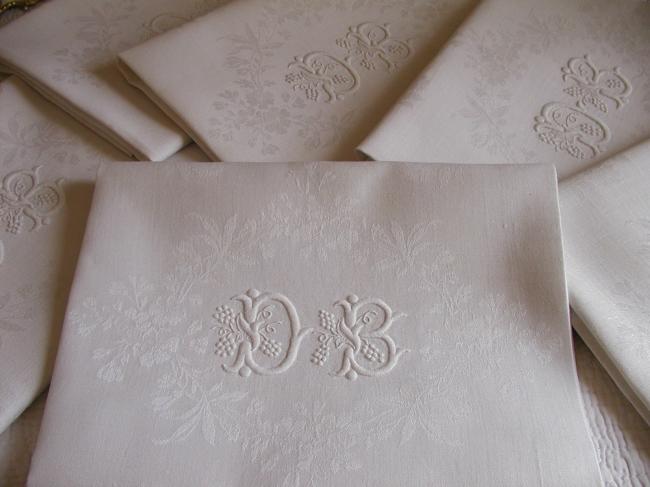 6 magnifiques serviettes, damassé de fleurs, style Louis XV,riche monogramme DB