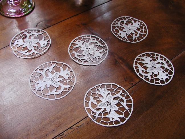 Marvellous set of 6 coasters in  hand made Venezia lace