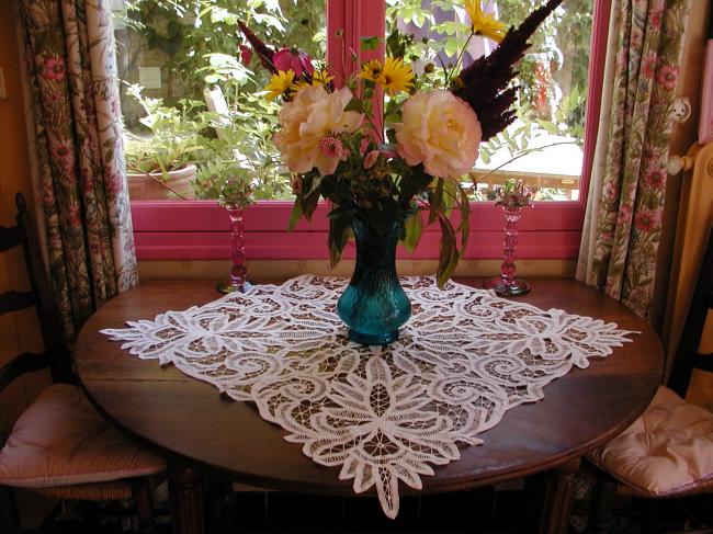 Lovely small tablecloth made in Battenburg tape lace