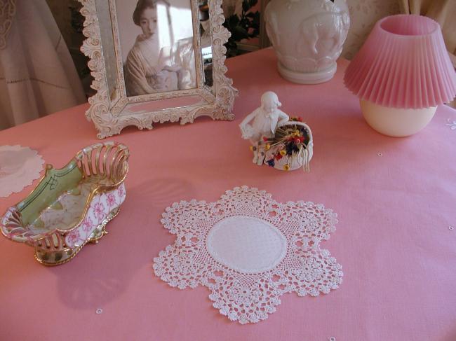 So charming victorian doily with Irish guipure lace 1900