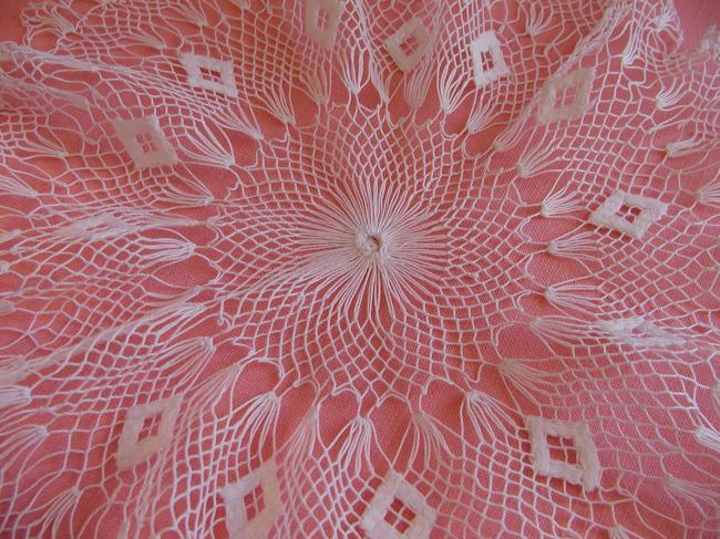 Lovely edwardian hairpin lace doily 1900