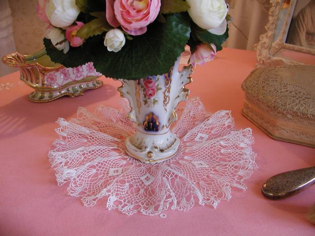 Lovely edwardian hairpin lace doily 1900