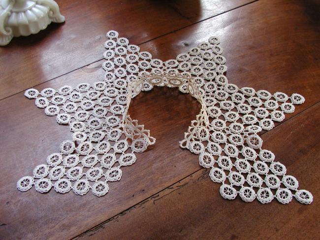 Superb irish lace collar, very original, star shape