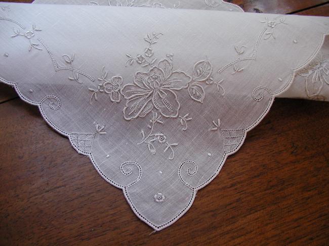 So romantique linon handkerchief with embroidered ancient roses