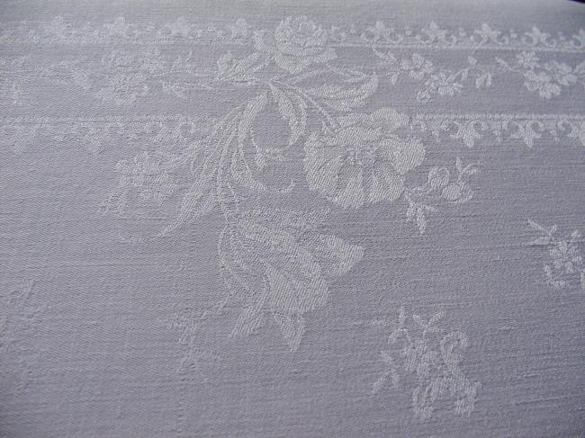 Marvellous and large banquet tablecloth with embroidered flowers and mono CC