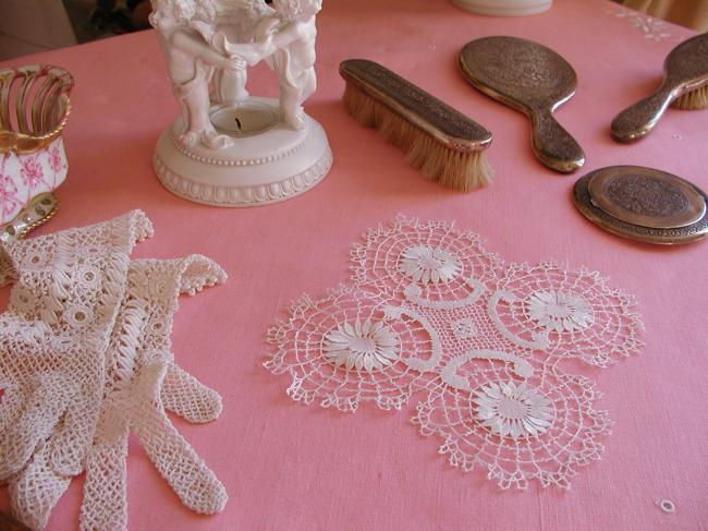 Gorgeous Cluny bobbin lace doily, with point d'esprit in white silk threads