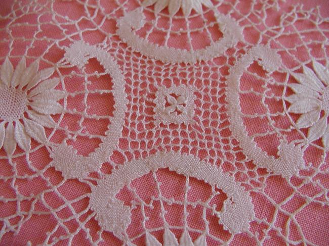 Gorgeous Cluny bobbin lace doily, with point d'esprit in white silk threads