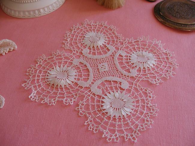 Gorgeous Cluny bobbin lace doily, with point d'esprit in white silk threads