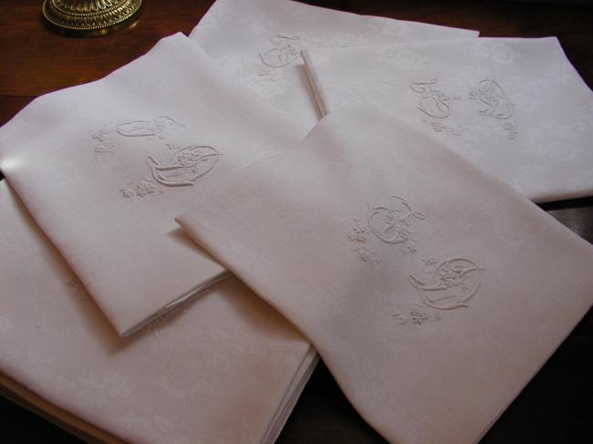 Exceptional set of 8 serviettes with gorgeous floral monogram DJ, circa 1880