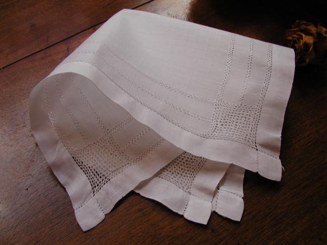 Lovely drawn thread works handkerchief in cambric of linen 1900