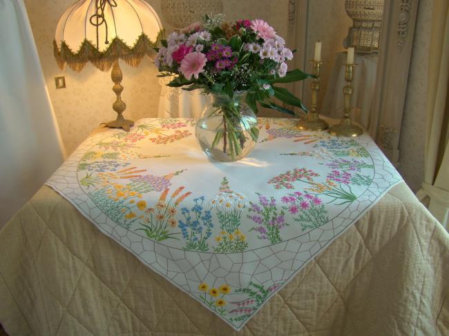 Breathtaking tablecloth with hand-embroidered Summer's flowers