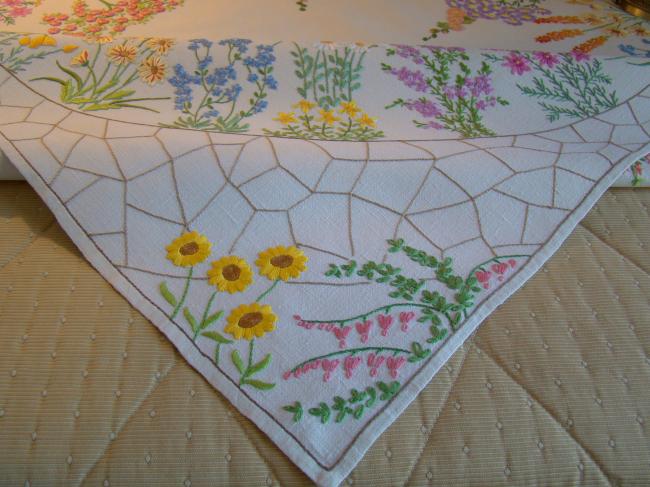 Breathtaking tablecloth with hand-embroidered Summer's flowers