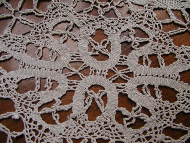 Lovely oval bobbin Cluny lace doily 1920