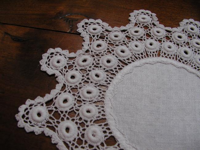 Gorgeous damask linen doily with guipure lace 1910