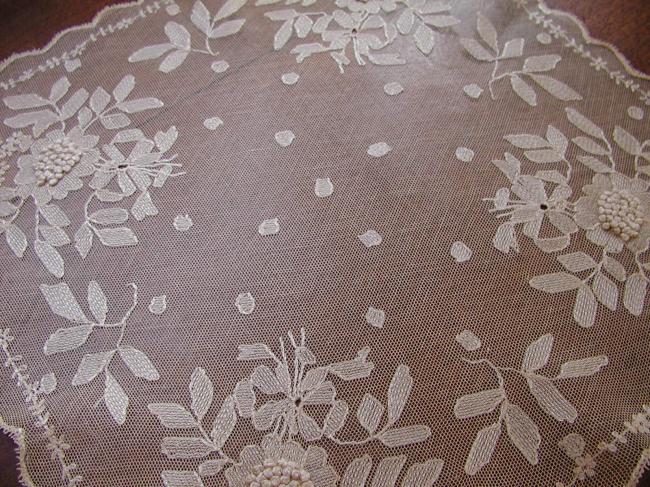 Outstanding net  pocket handkerchief with embroidered needlerun flowers