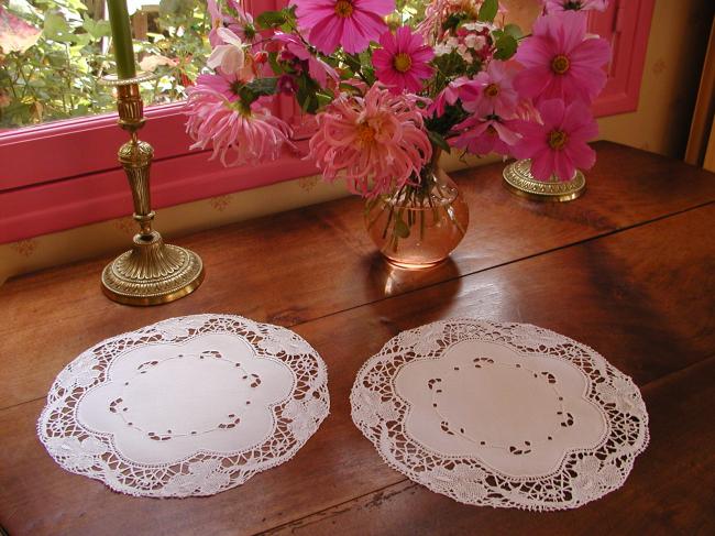 Lovely pair of Bedfordshire lace doilies in linen and Richelieu cutworks 1900