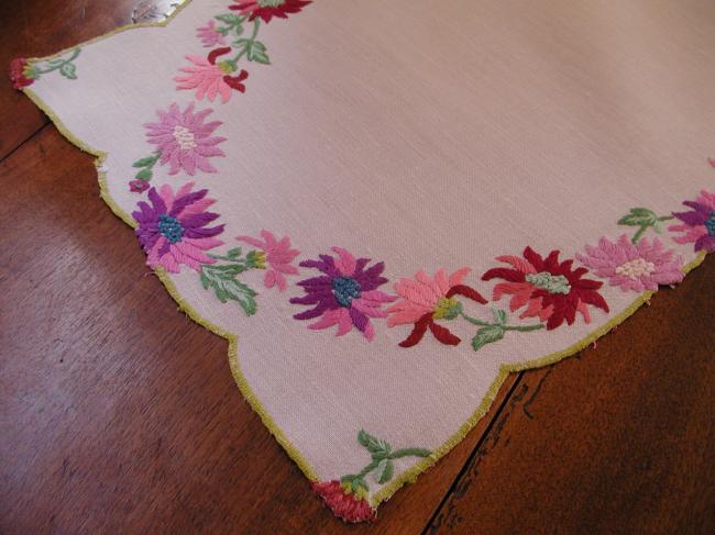 So sweet linen tray mat with hand made embroidered flowers in acidulous colors