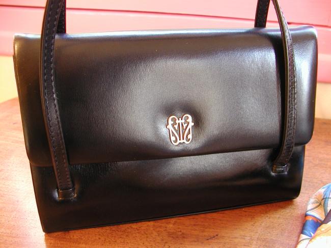 Gorgeous  vintage small black leather box  hand bag 1940-50, 2 monogramm S