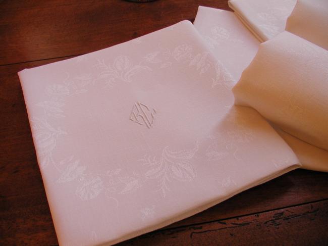 Superb 9 serviettes in damask linen with handmade monogramm RC 1930.