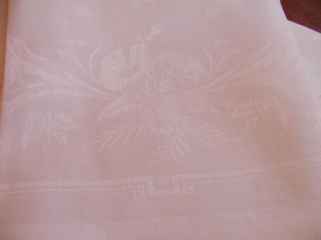 Superb 9 serviettes in damask linen with handmade monogramm RC 1930.