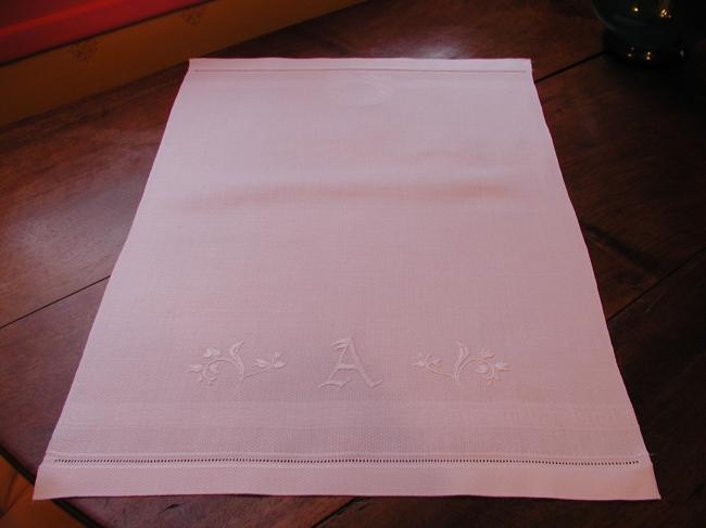 Lovely hand towel in damask of linen with hand embroidered floral A