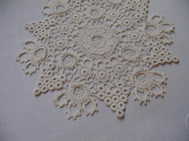 Gorgeous star doily in irish fine guipure lace with point de Milan