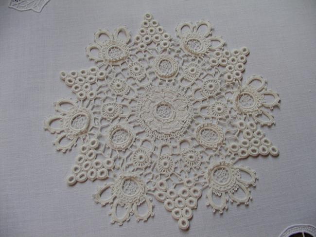 Gorgeous star doily in irish fine guipure lace with point de Milan