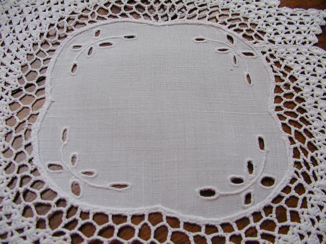 So pretty star doily with crochet lace and white  Colbert openwork 1900